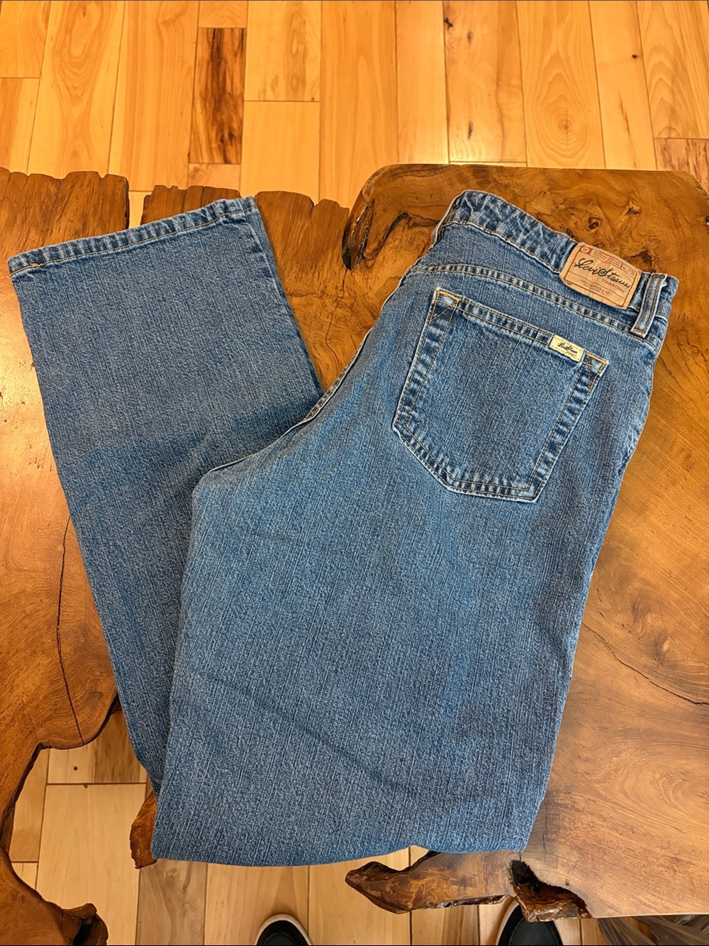 Signature by Levi Strauss Women's Medium Blue Straight Leg Jeans
